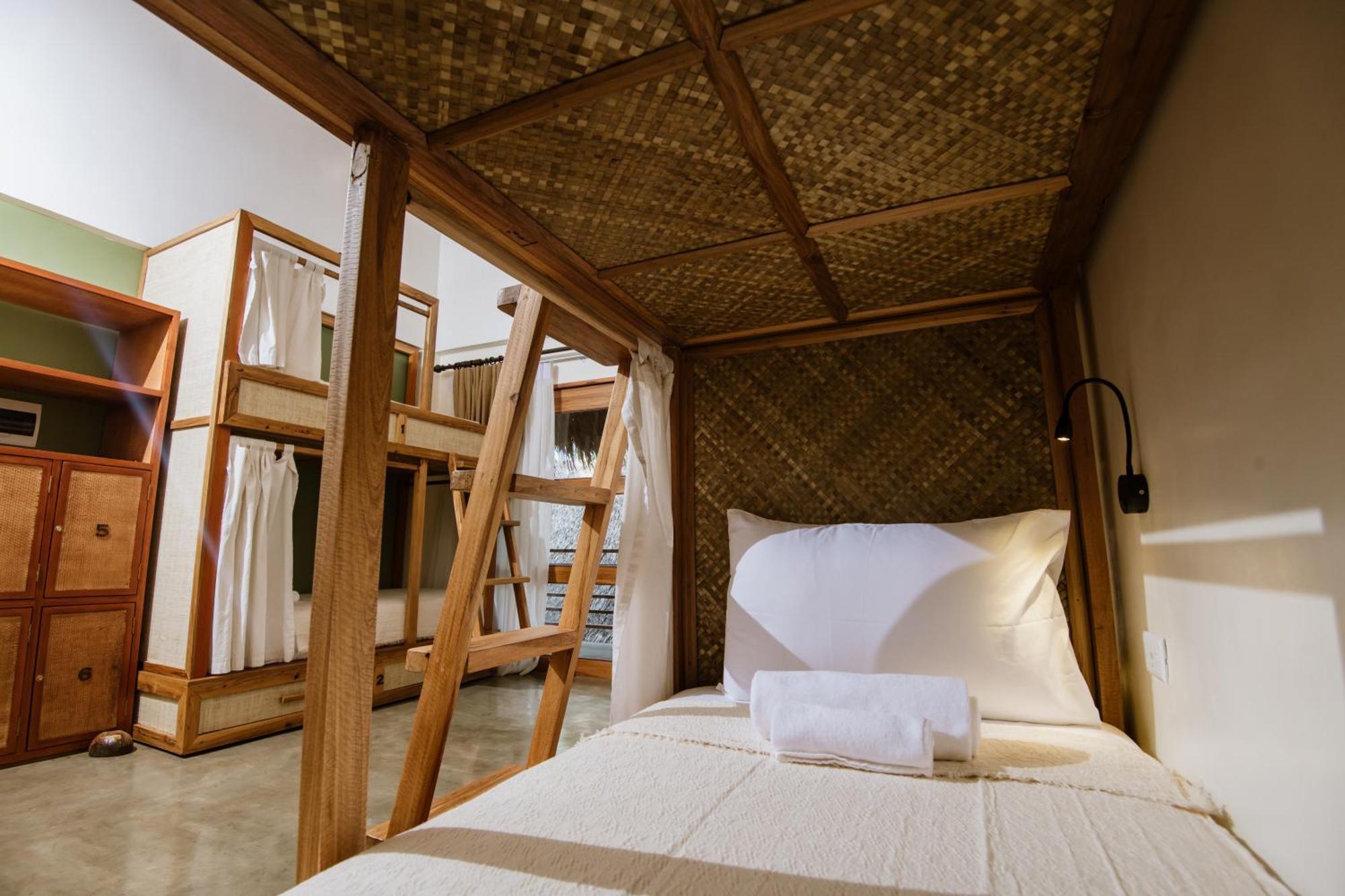 Las Palmas Villas And Casitas Siargao Хенерал Луна Стая снимка