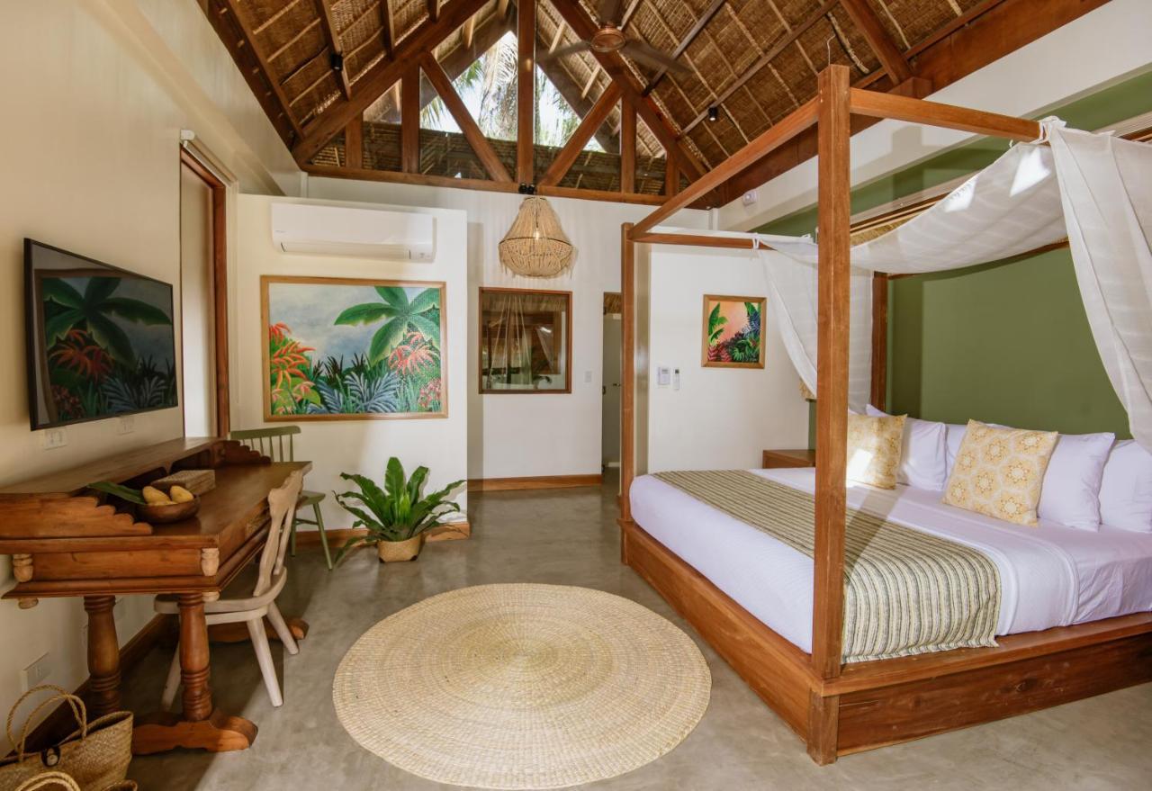 Las Palmas Villas And Casitas Siargao Хенерал Луна Екстериор снимка