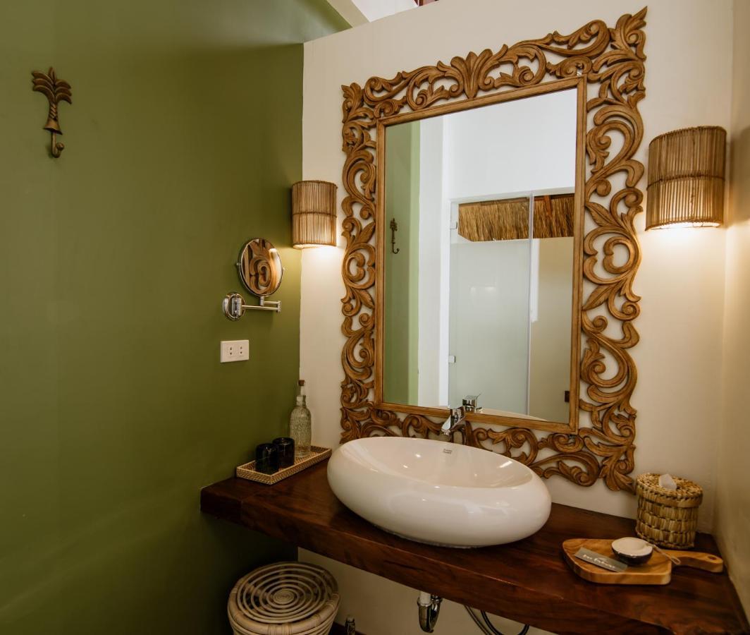 Las Palmas Villas And Casitas Siargao Хенерал Луна Екстериор снимка
